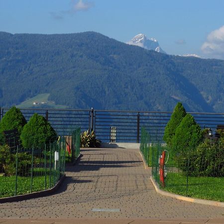 Hotel Amaten บรูนิโก ภายนอก รูปภาพ