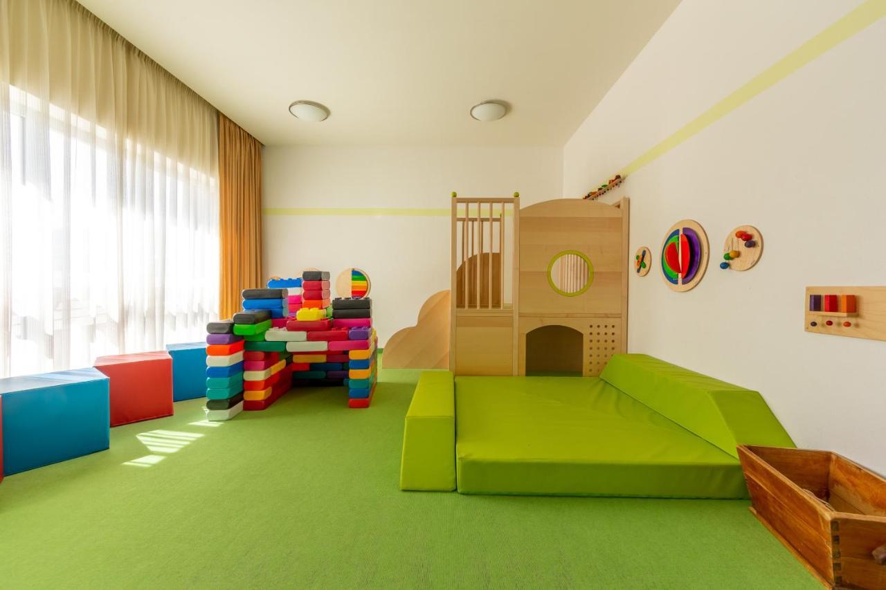 Hotel Amaten บรูนิโก ภายนอก รูปภาพ