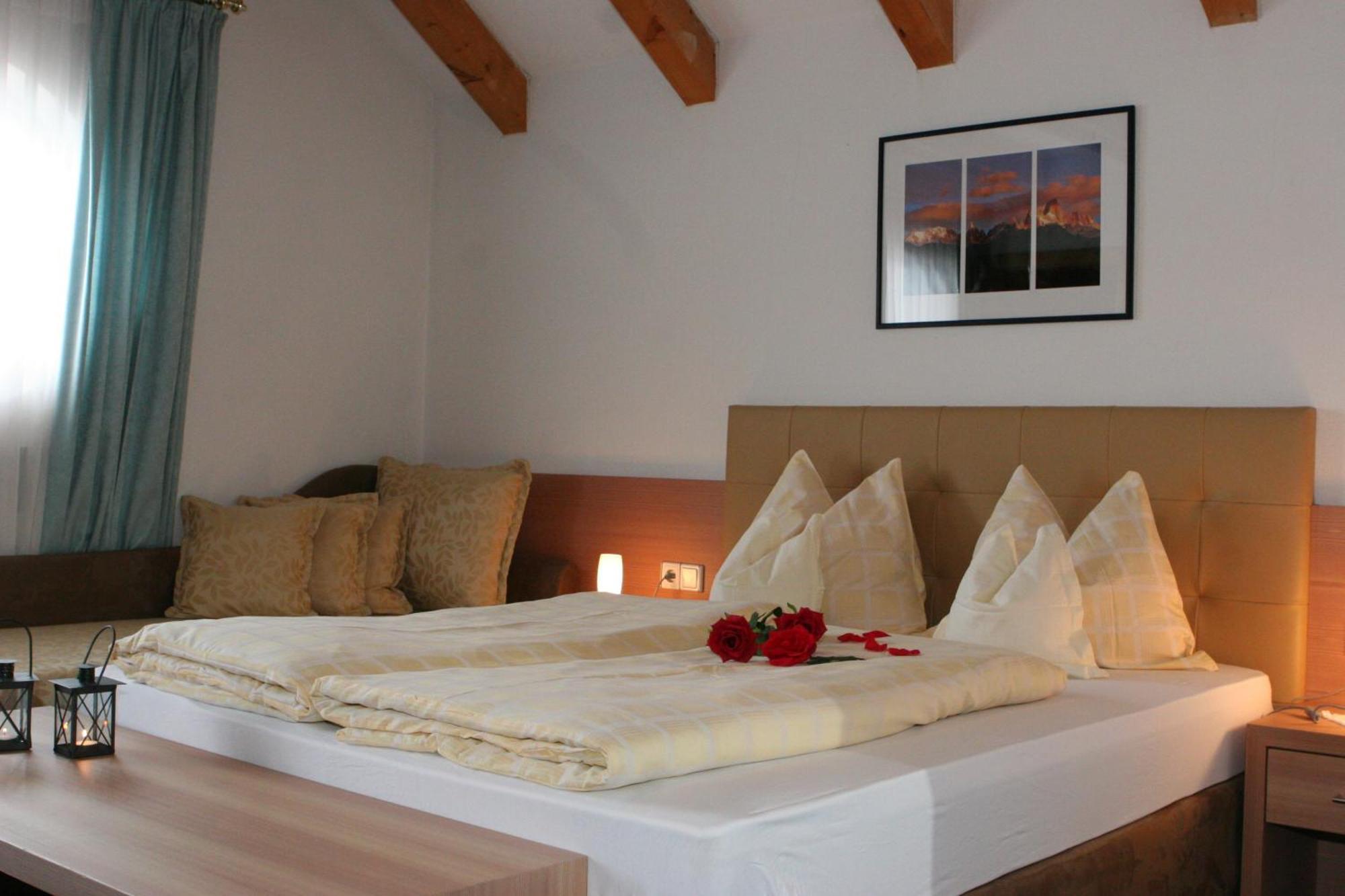 Hotel Amaten บรูนิโก ภายนอก รูปภาพ