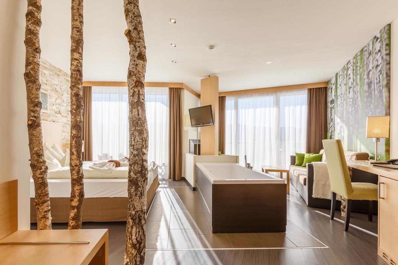 Hotel Amaten บรูนิโก ภายนอก รูปภาพ